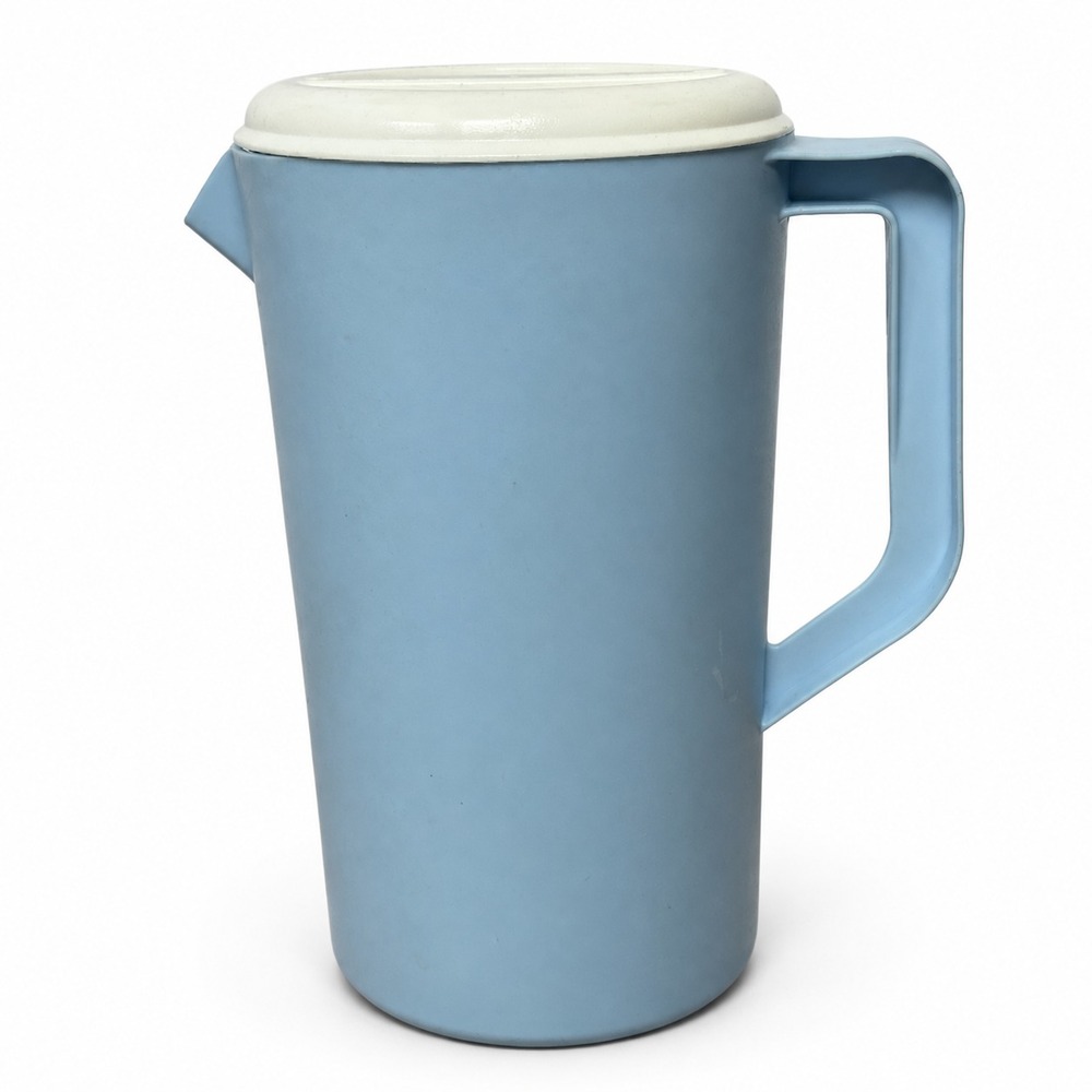 Vintage Rubbermaid 2445 Pitcher 2-1/4 Quart Blue White Strainer Lid 9 Cup